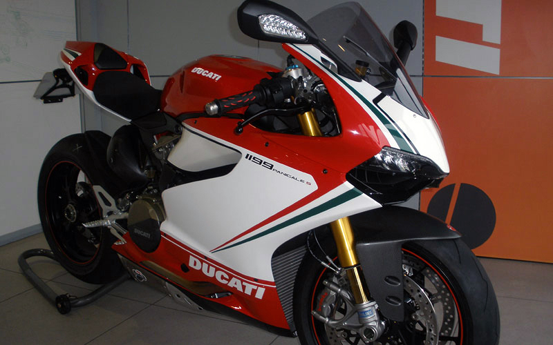 Motorcycle (Bike) Clear Paint Protection Film Installation