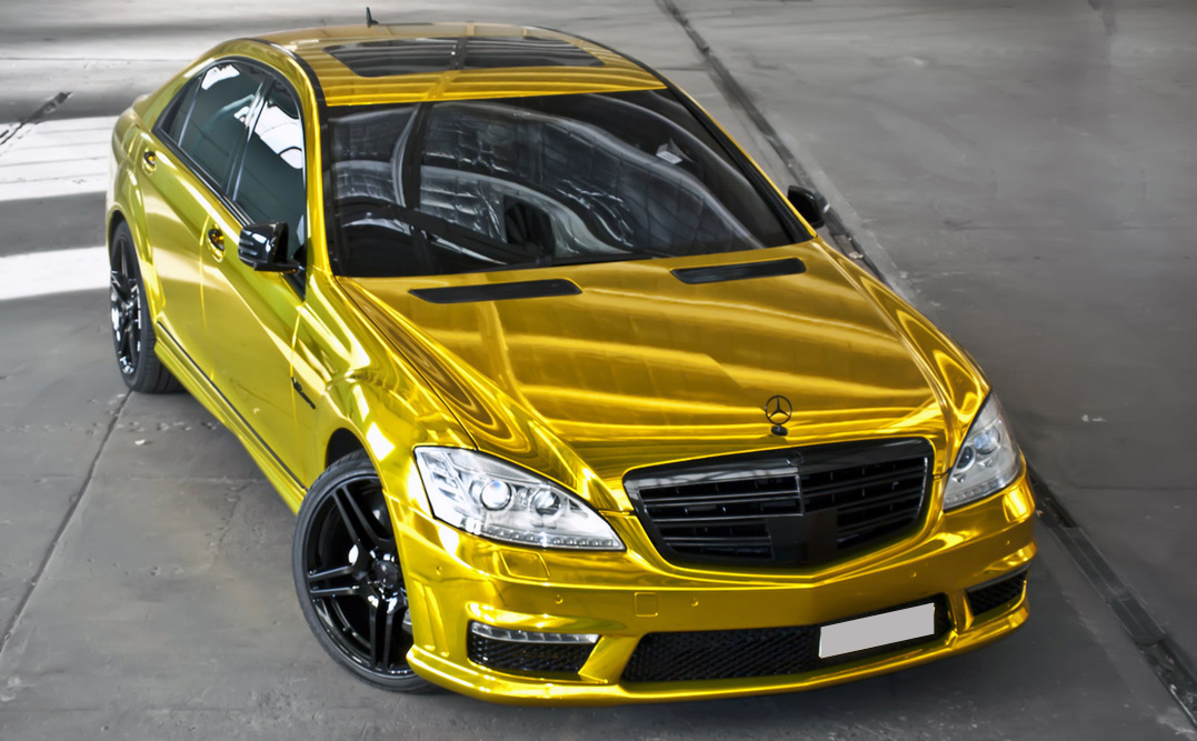 Gold Mercedes S500