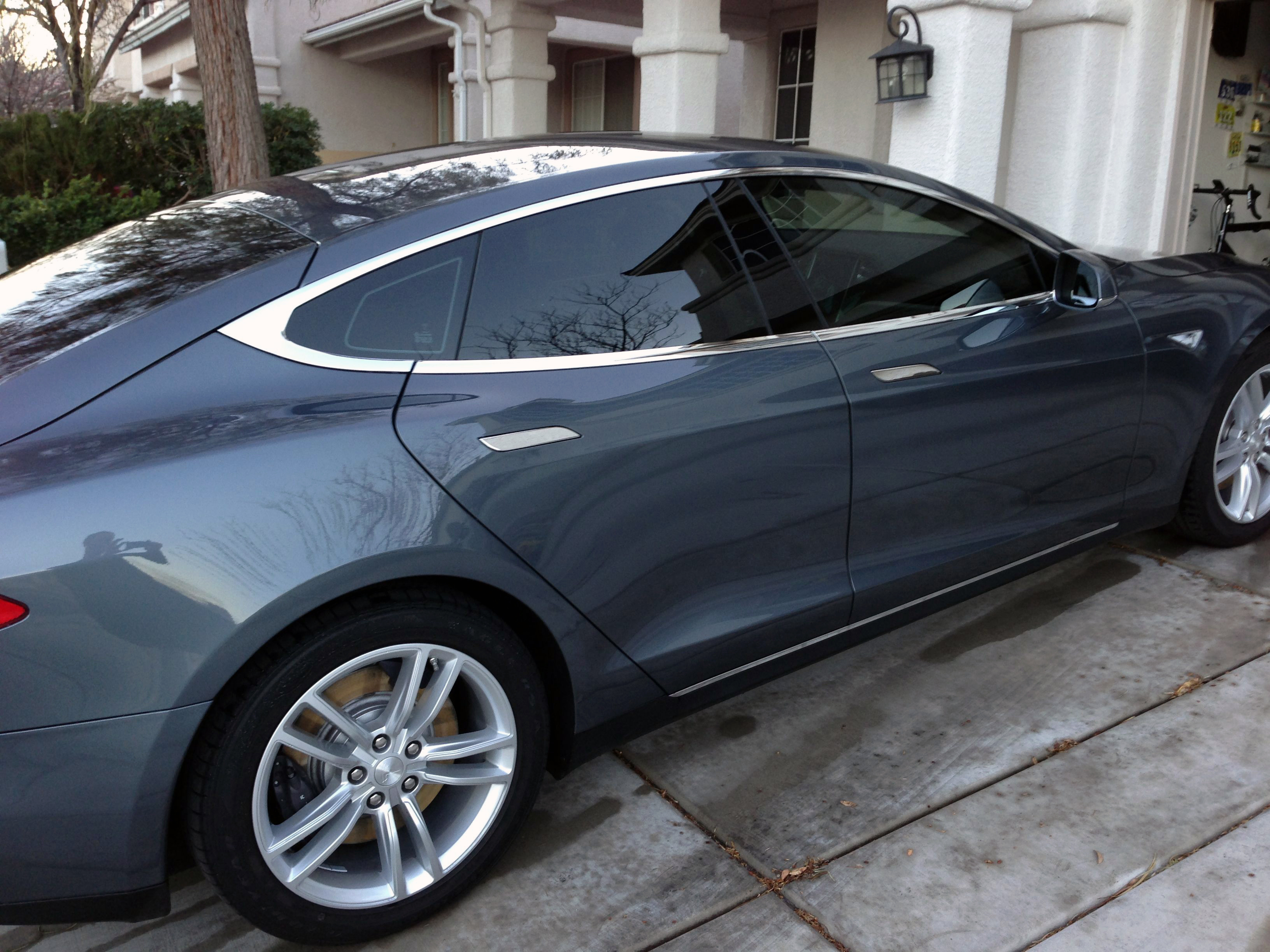 Ceramic Car Window Tint Installation Service Chicago, IL