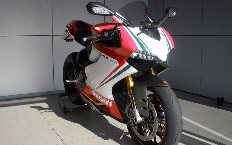 Motorcycle (Bike) Clear Paint Protection Film Installation