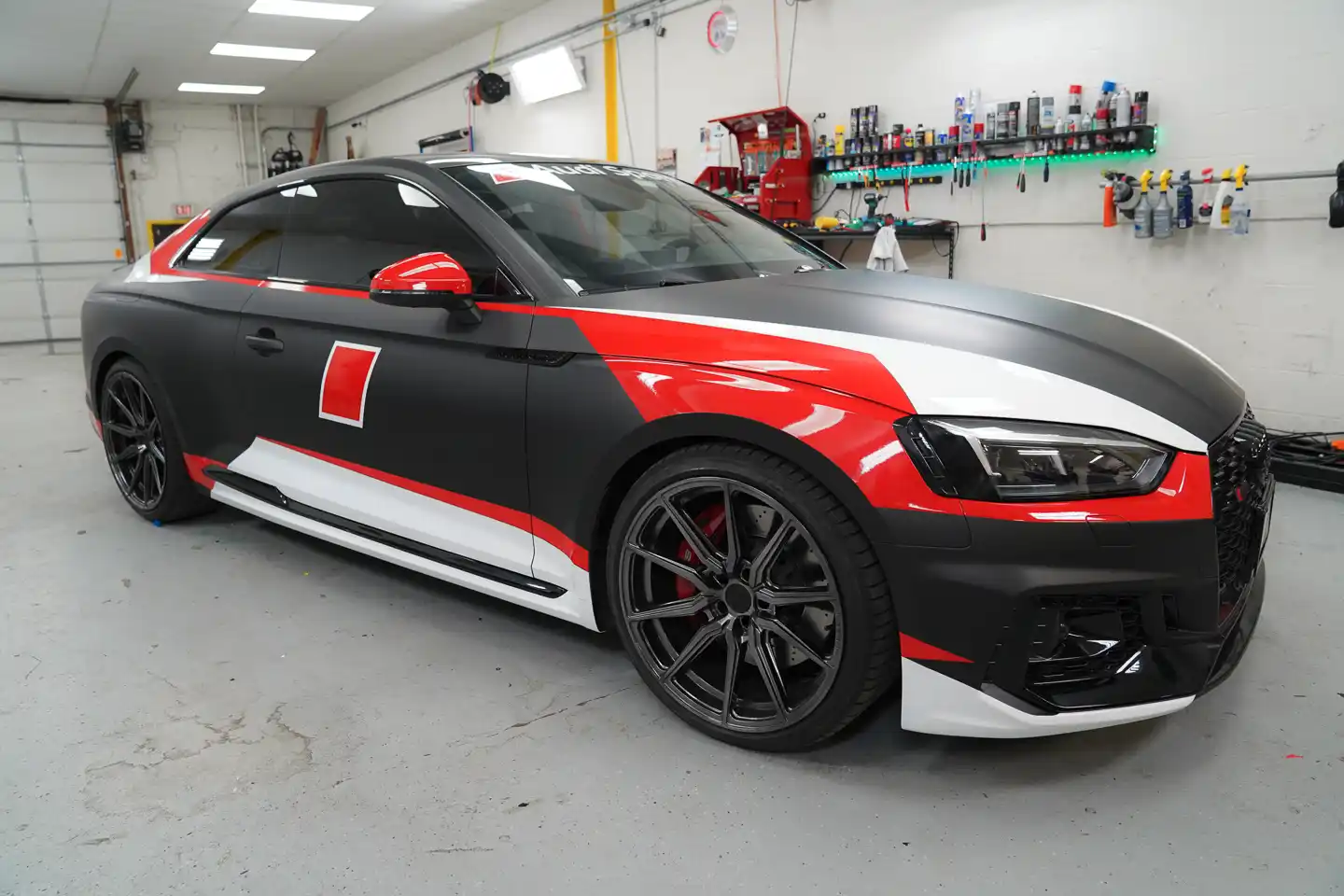 CARLIKE CL-DZ004 Pattern Red and Black Letters High-precision Printing  Customized Car Vinyl Wrap